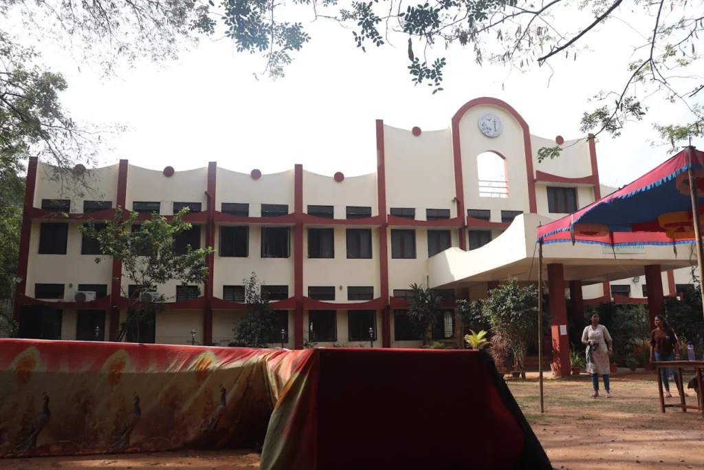 Madras Christian College (MCC)