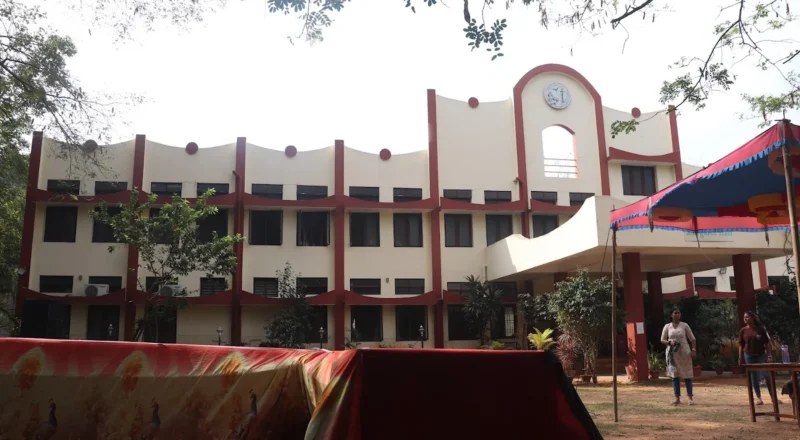 Madras Christian College (MCC)